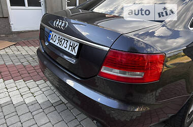 Седан Audi A6 2004 в 