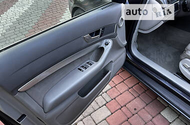 Седан Audi A6 2004 в 