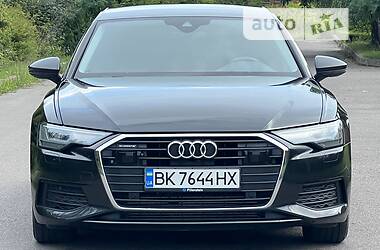 Седан Audi A6 2018 в 
