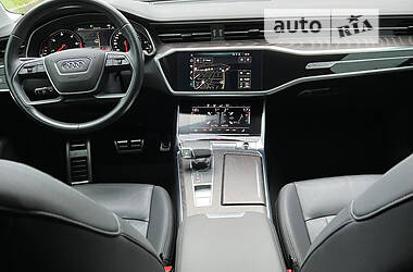 Седан Audi A6 2018 в 