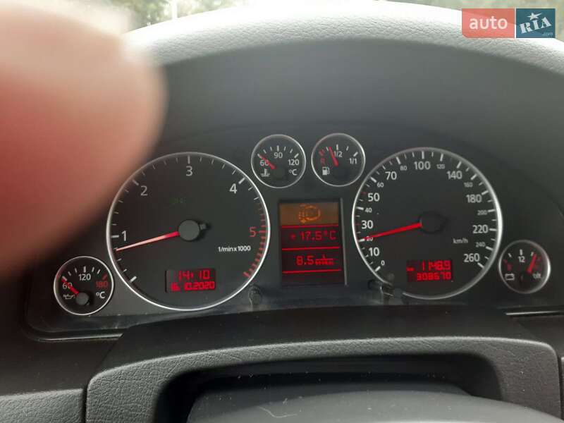 Универсал Audi A6 2003 в Саврани