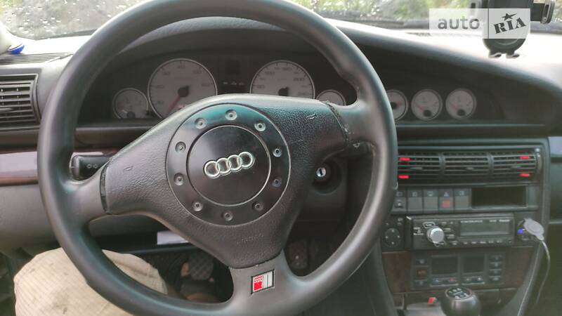 Универсал Audi A6 1996 в Умани