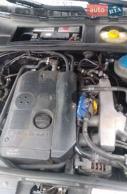 Седан Audi A6 2001 в 