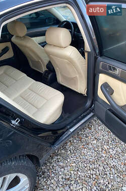 Седан Audi A6 2000 в 