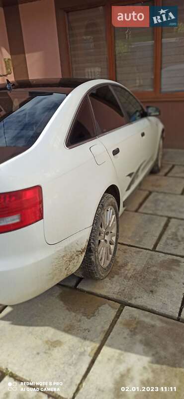 Седан Audi A6 2004 в Рахове