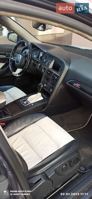 Седан Audi A6 2004 в Рахове