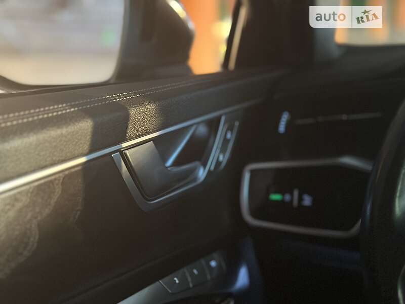 Седан Audi A6 2019 в Киеве