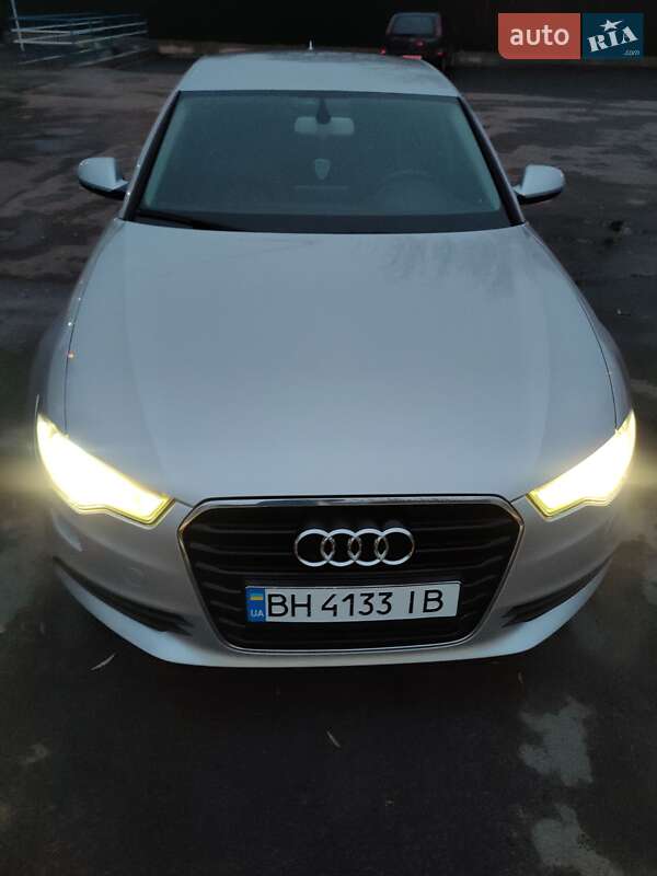 Седан Audi A6 2011 в Измаиле