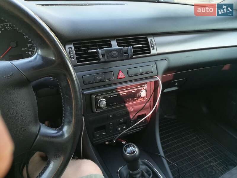 Седан Audi A6 2002 в Вознесенске