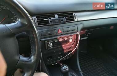 Седан Audi A6 2002 в 