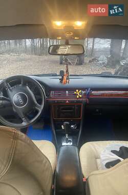 Седан Audi A6 2002 в 