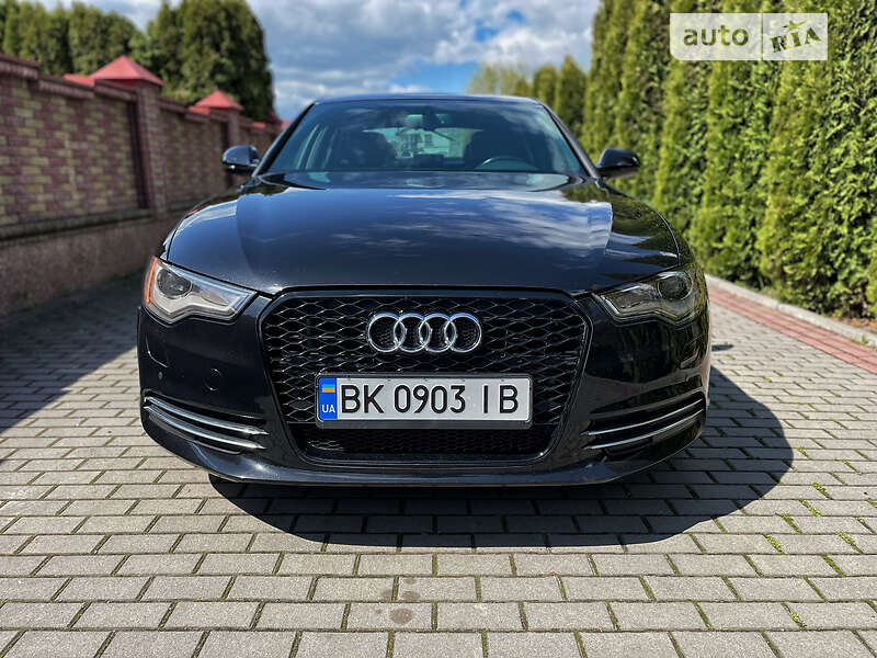 Седан Audi A6 2014 в Дубні