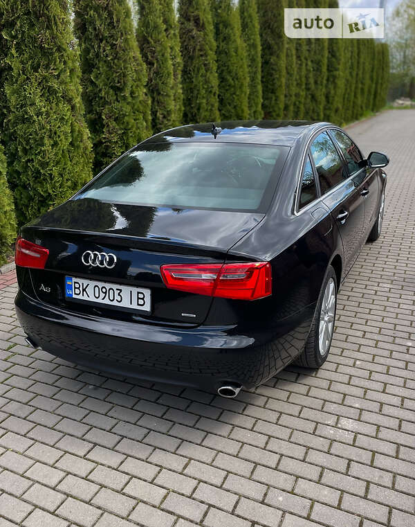 Седан Audi A6 2014 в Дубні
