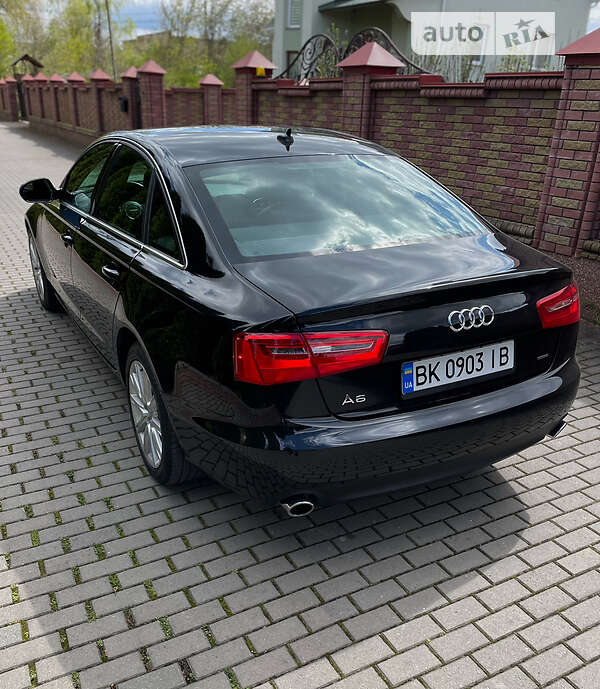 Седан Audi A6 2014 в Дубні