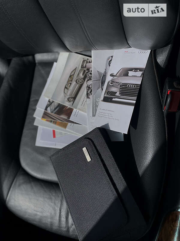Седан Audi A6 2014 в Дубні