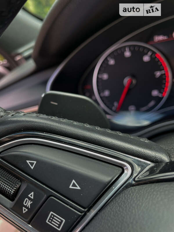 Седан Audi A6 2014 в Дубні
