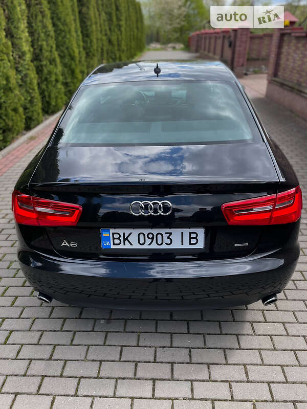 Седан Audi A6 2014 в Дубні