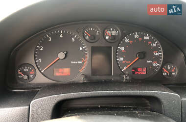 Седан Audi A6 2001 в Кореці