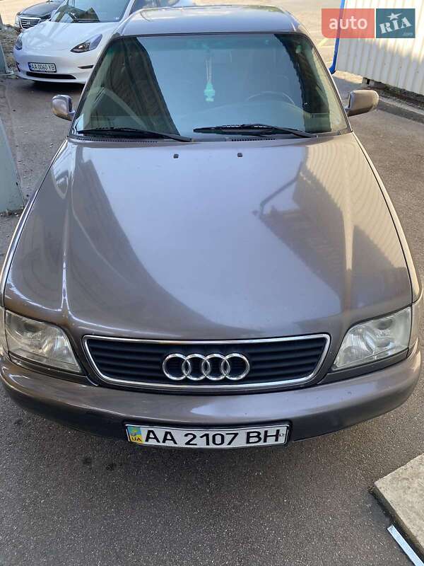 Седан Audi A6 1997 в Киеве