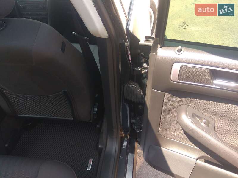 Седан Audi A6 2004 в Овруче