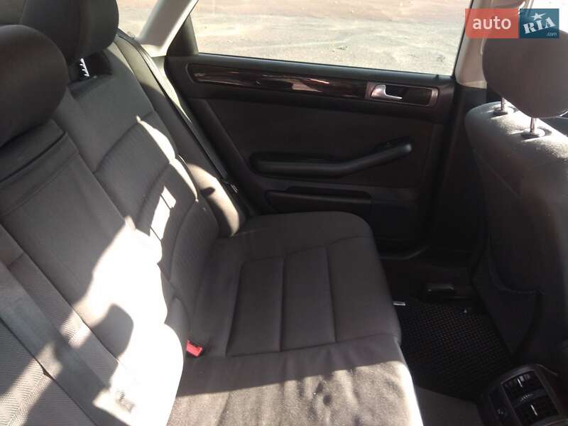 Седан Audi A6 2004 в Овруче