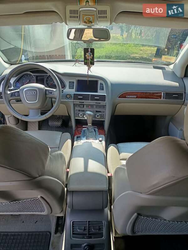 Седан Audi A6 2004 в Беляевке