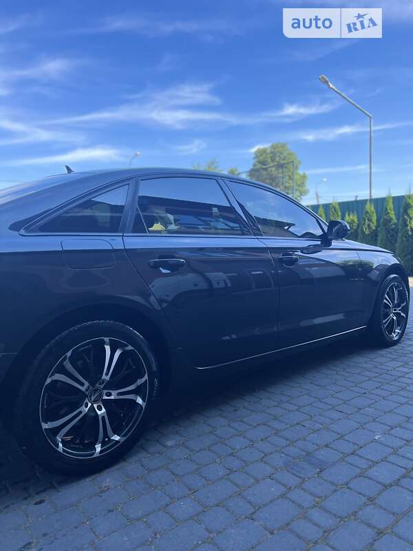 Седан Audi A6 2011 в Самборе