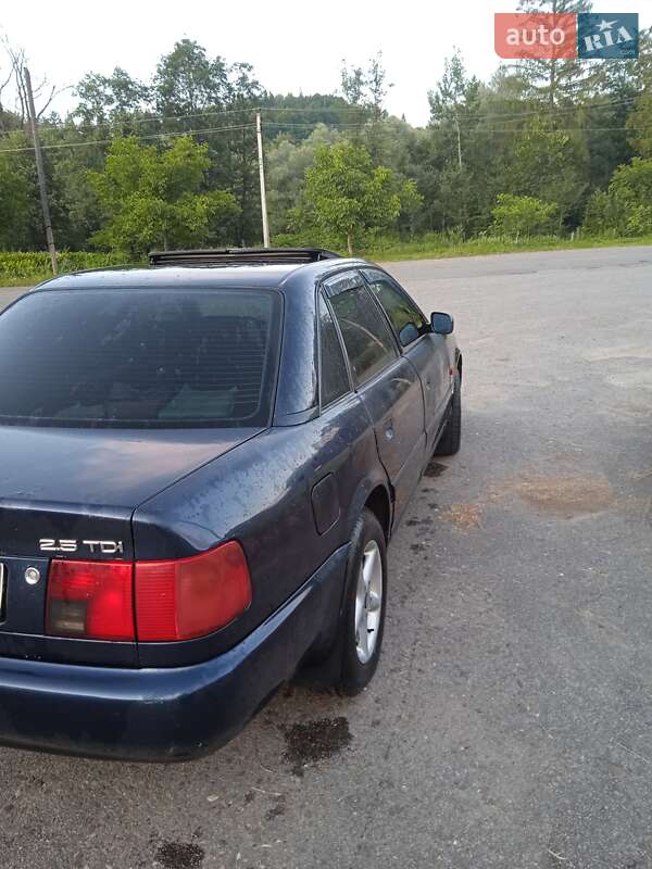 Седан Audi A6 1995 в Вижнице