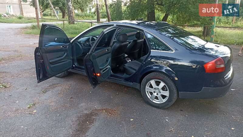 Седан Audi A6 2001 в Городке