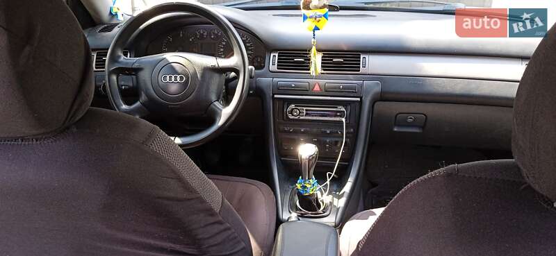 Седан Audi A6 2000 в Виннице