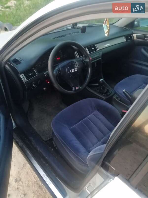 Універсал Audi A6 1998 в Новояворівську