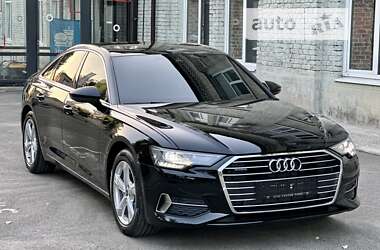 Седан Audi A6 2022 в 