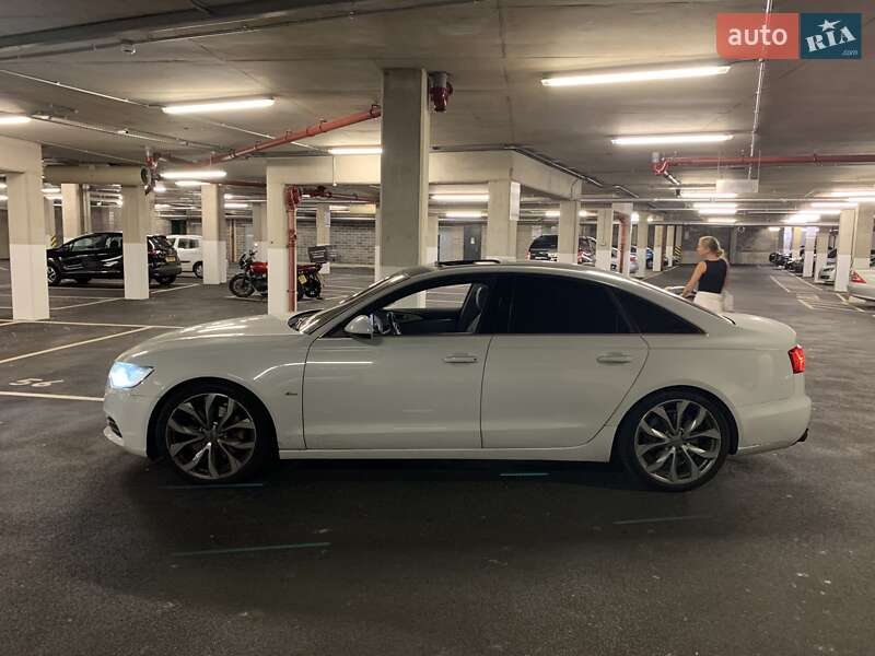 Седан Audi A6 2014 в Киеве