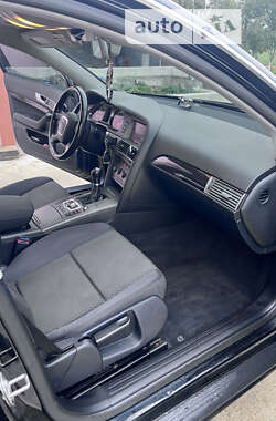Седан Audi A6 2004 в 
