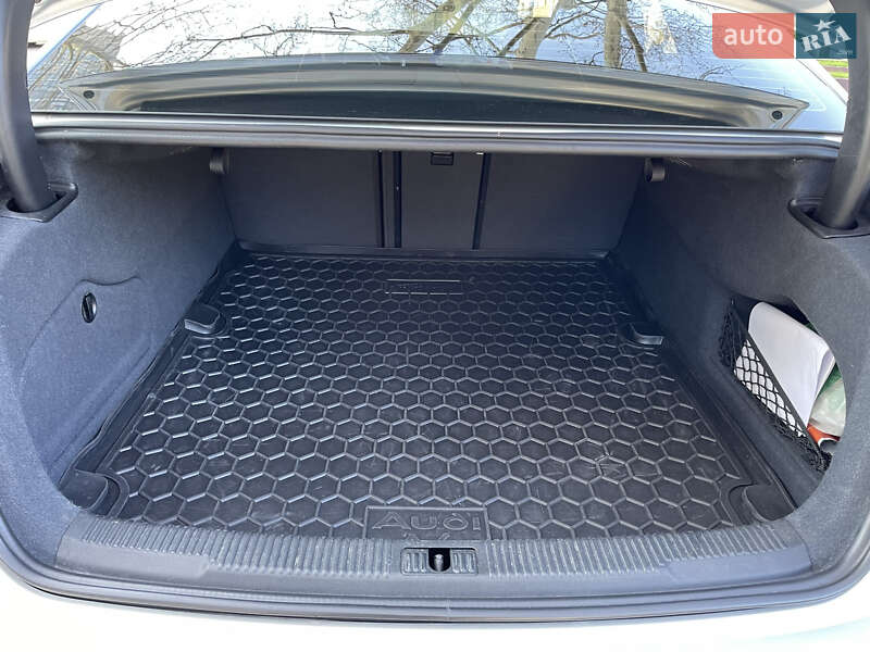 Седан Audi A6 2013 в Одессе