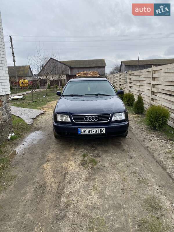 Седан Audi A6 1996 в Сарнах