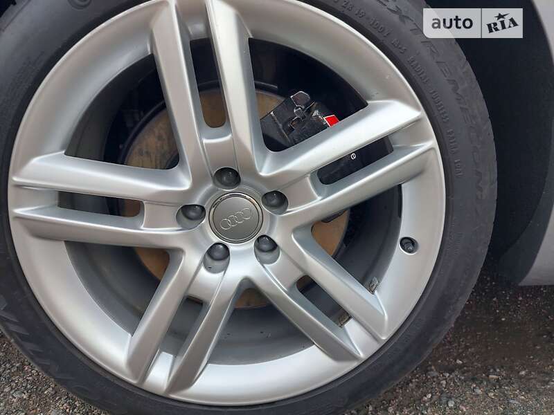 Седан Audi A6 2015 в Городищеві
