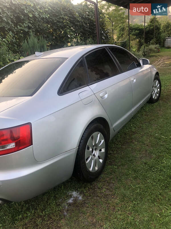 Седан Audi A6 2004 в Тячеве