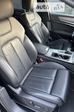 Универсал Audi A6 2018 в 