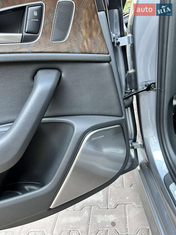 Седан Audi A6 2016 в Киеве