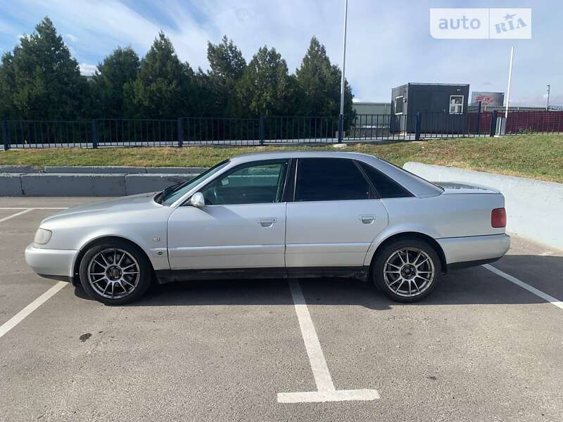 Седан Audi A6 1995 в Полтаве
