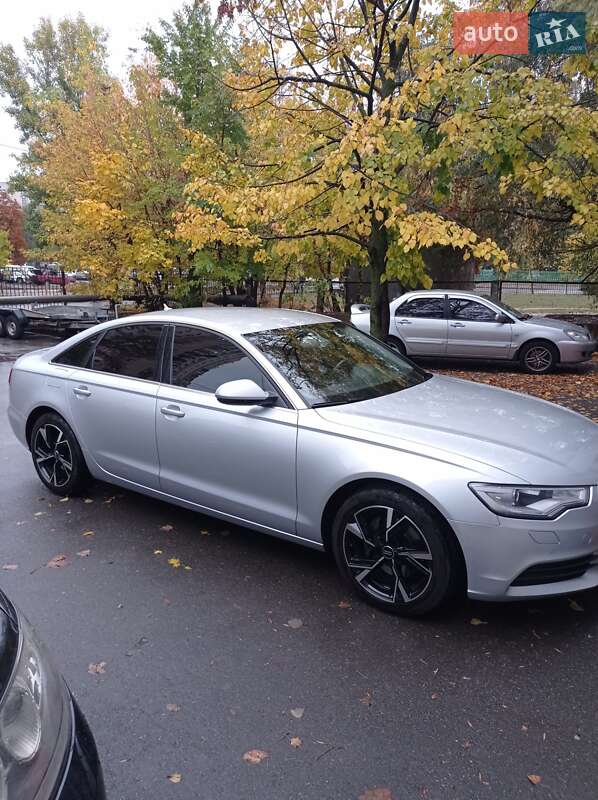 Седан Audi A6 2014 в Киеве