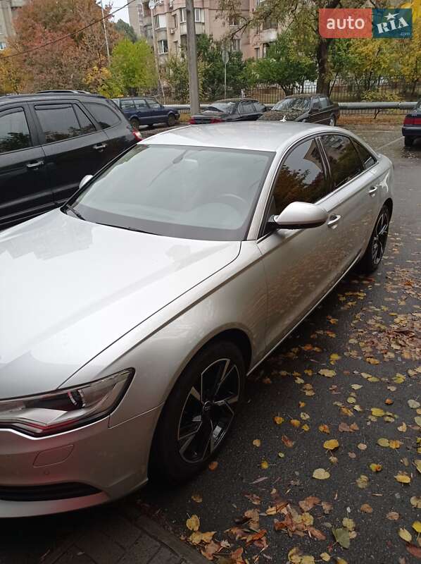 Седан Audi A6 2014 в Киеве