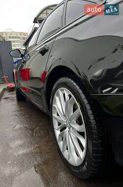Седан Audi A6 2013 в 