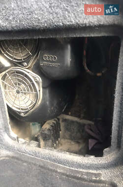 Седан Audi A6 1999 в 