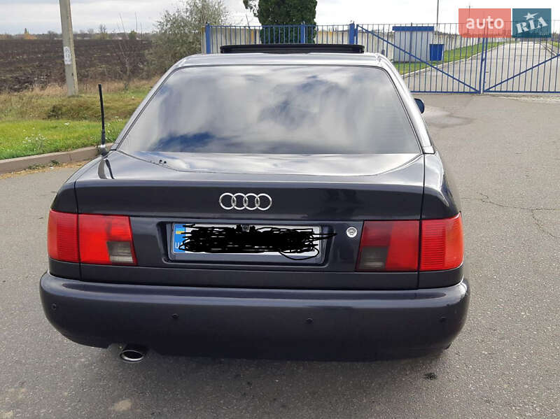 Седан Audi A6 1995 в Яготине
