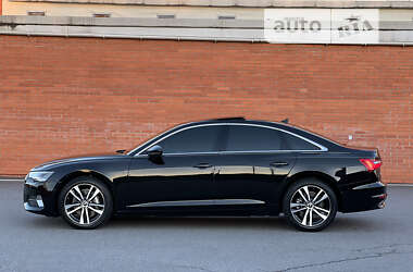 Седан Audi A6 2022 в 