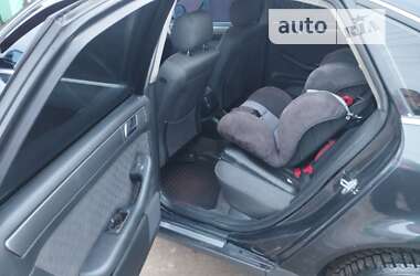 Седан Audi A6 2001 в 