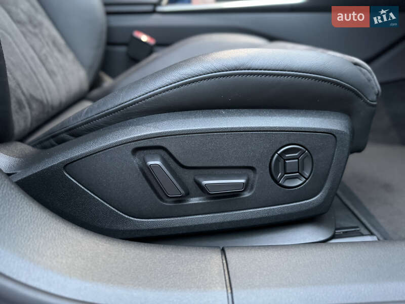 Седан Audi A6 2021 в Мукачевому