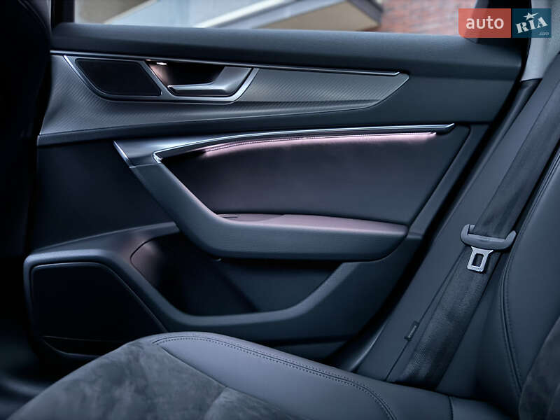 Седан Audi A6 2021 в Мукачевому